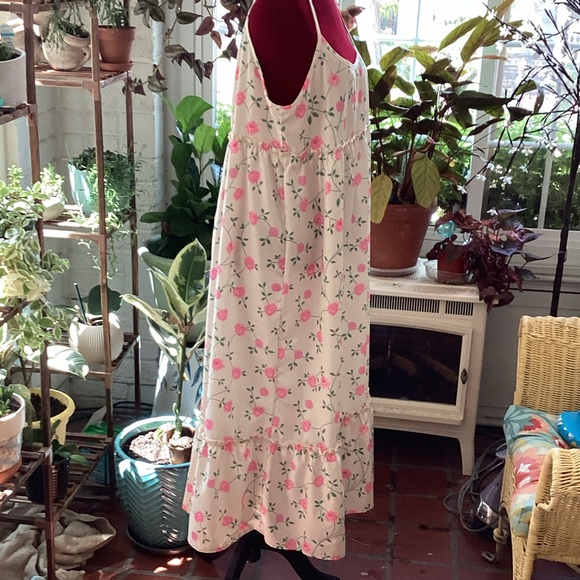 Floral Spaghetti Strap Maxi Dress - Picture 5 of 9
